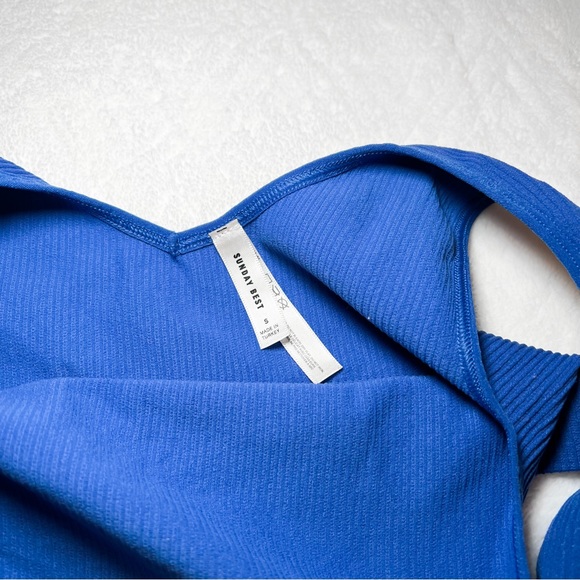 aritzia sunday best sinch seamless bra top SOLD - Picture 3 of 3